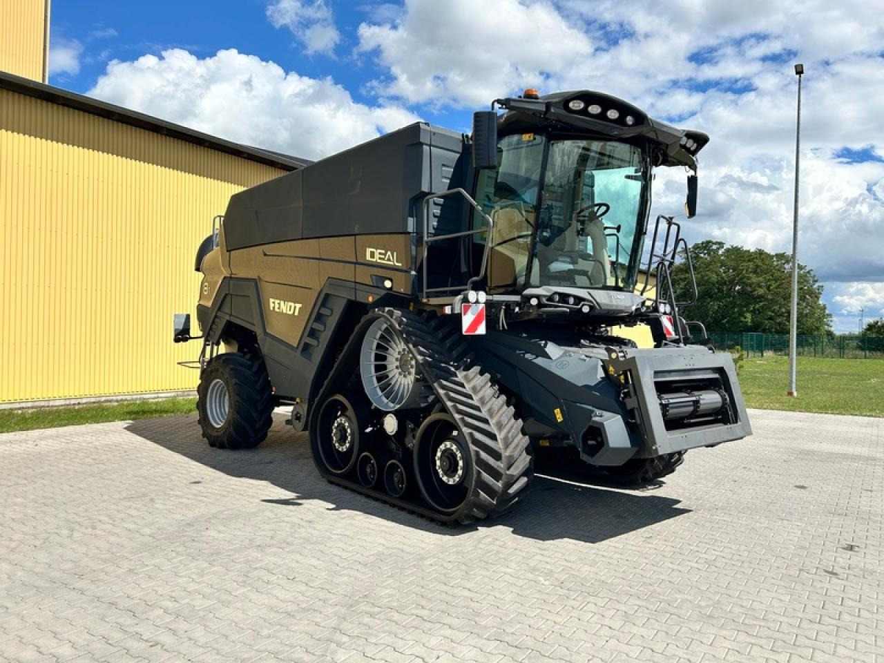 Fendt AKTIONIDEAL 8T - Зернозбиральний комбайн: фото 4 Fendt AKTIONIDEAL 8T - Зернозбиральний комбайн: фото 4