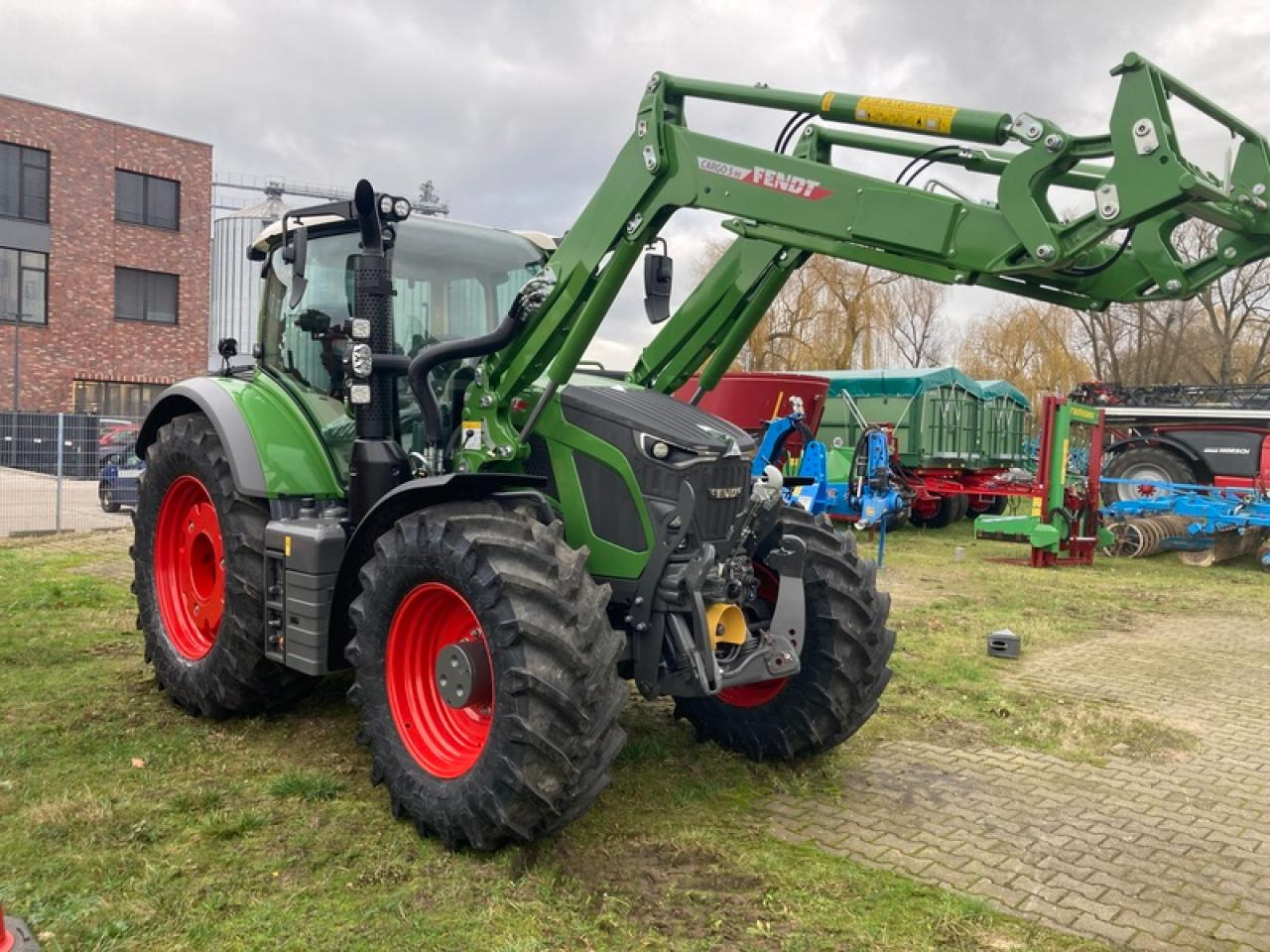 Fendt VARIO 620 PROFI PLUS SETTING 2 - Трактор: фото 1 Fendt VARIO 620 PROFI PLUS SETTING 2 - Трактор: фото 1