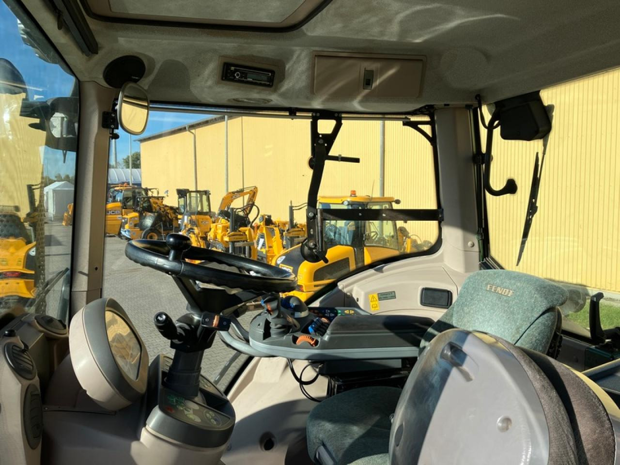 Трактор Fendt VARIO 826: фото 7 Трактор Fendt VARIO 826: фото 7