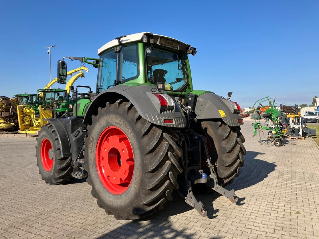 Fendt VARIO 828 S4 // RTK // VARIO GRIP - Трактор: фото 3 Fendt VARIO 828 S4 // RTK // VARIO GRIP - Трактор: фото 3