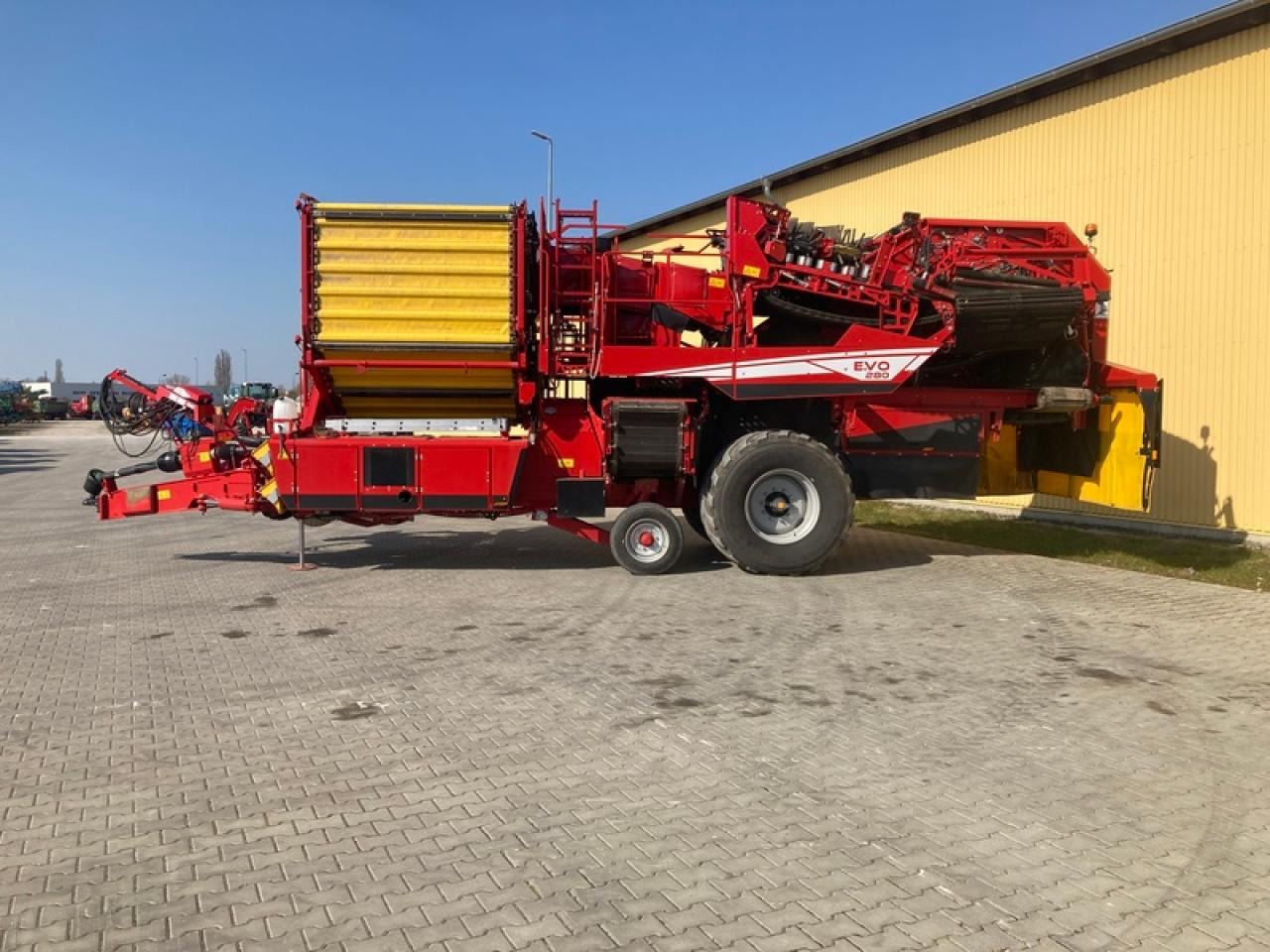 Grimme EVO 280 NONSTOP-BUNKER - Картоплезбиральний комбайн: фото 2 Grimme EVO 280 NONSTOP-BUNKER - Картоплезбиральний комбайн: фото 2