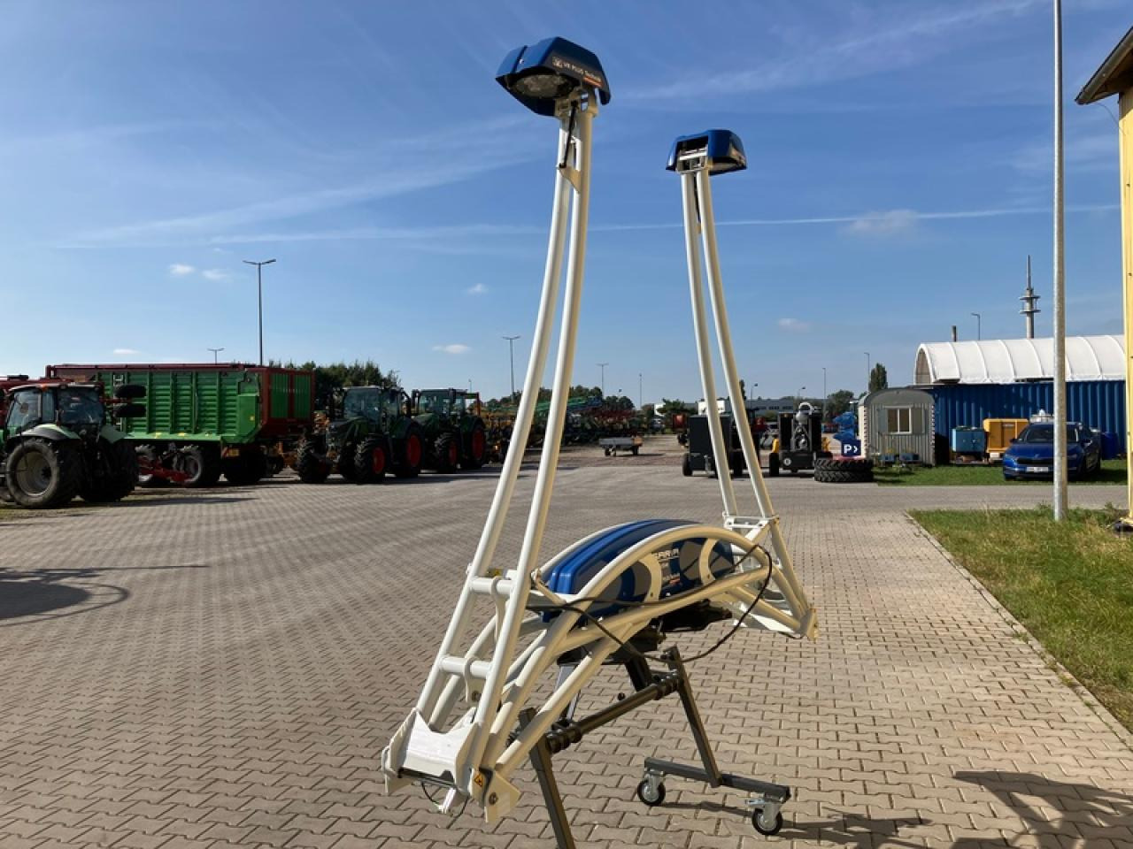 ISARIA PRO ACTIVE N-SENSOR - Навігаційна система: фото 2 ISARIA PRO ACTIVE N-SENSOR - Навігаційна система: фото 2