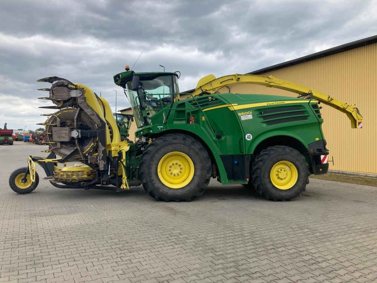 John Deere 8600 I - Кормозбиральний комбайн: фото 2 John Deere 8600 I - Кормозбиральний комбайн: фото 2