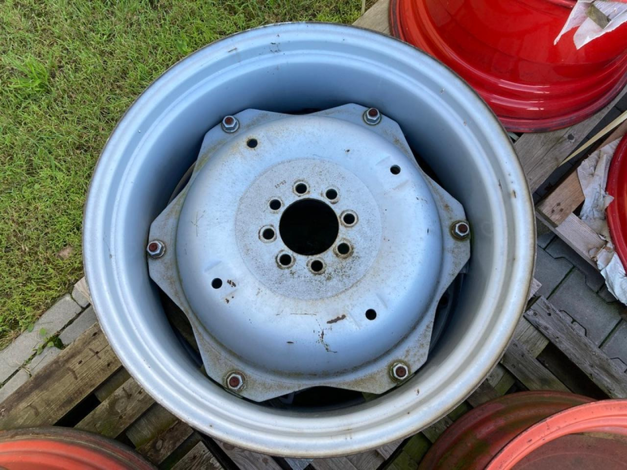 VERSTELLFELGEN W11X28 - Колісний диск в категорії Сільськогосподарська техніка: фото 1 VERSTELLFELGEN W11X28 - Колісний диск в категорії Сільськогосподарська техніка: фото 1