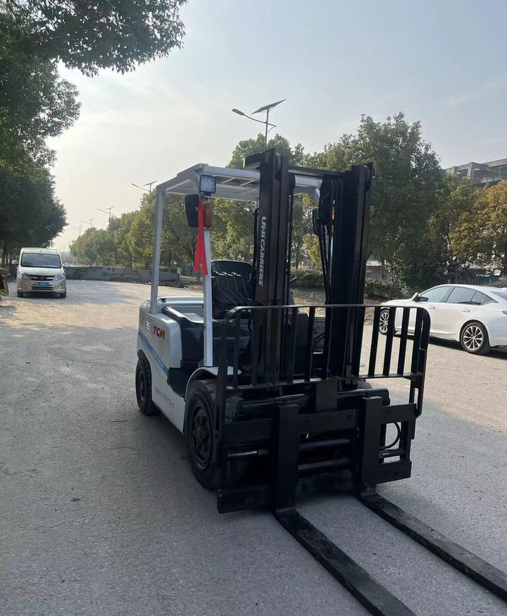TCM FD30 FD50 FD100 FD80 3ton 5ton - Дизельний навантажувач: фото 4 TCM FD30 FD50 FD100 FD80 3ton 5ton - Дизельний навантажувач: фото 4