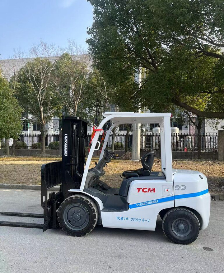 TCM FD30 FD50 FD100 FD80 3ton 5ton - Дизельний навантажувач: фото 1 TCM FD30 FD50 FD100 FD80 3ton 5ton - Дизельний навантажувач: фото 1