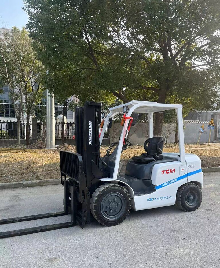 TCM FD30 FD50 FD100 FD80 3ton 5ton - Дизельний навантажувач: фото 2 TCM FD30 FD50 FD100 FD80 3ton 5ton - Дизельний навантажувач: фото 2