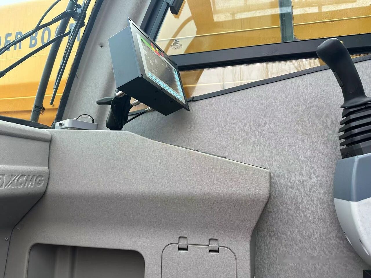 Автокран XCMG XCT50 QY50K QY70K QY100K QY130K 35 50 70 80 130 truck crane [ Copy ]: фото 6