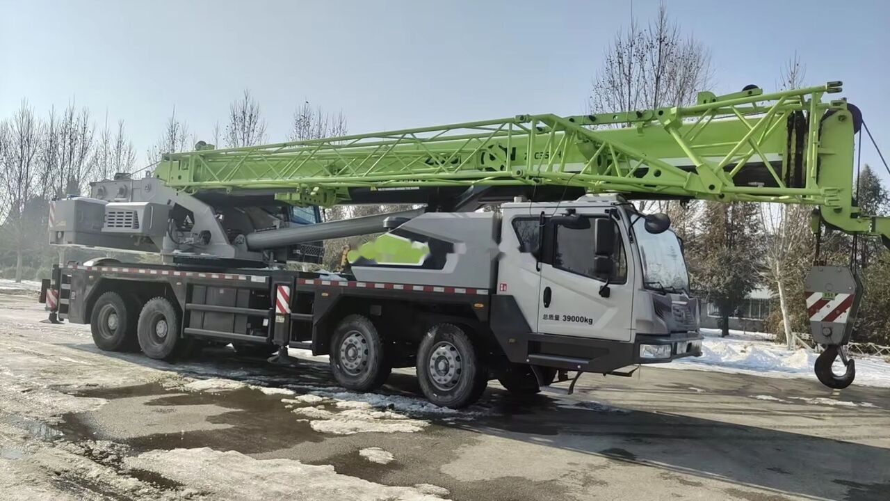 Zoomlion zoomlion ZTC350 ZTC500V ZTC700V ZTC900V 35 50 70 90 used truck c - Автокран: фото 2 Zoomlion zoomlion ZTC350 ZTC500V ZTC700V ZTC900V 35 50 70 90 used truck c - Автокран: фото 2