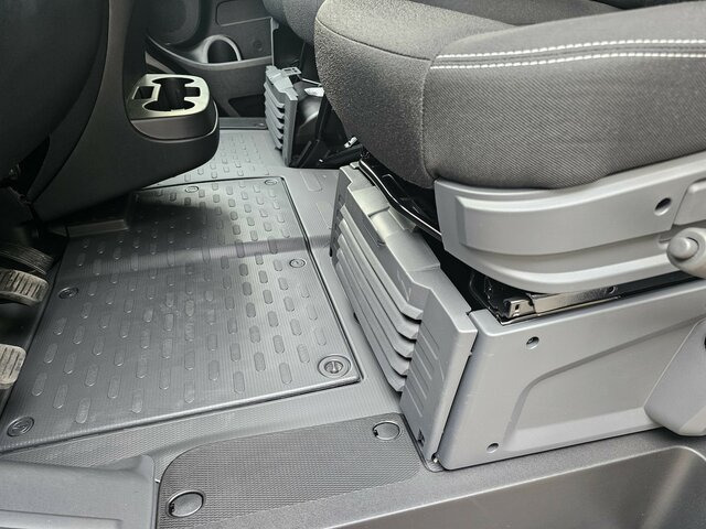 FIAT Ducato 35 140 Serie10-9.2 L2H1 Premium Kabine... - Суцільнометалевий фургон: фото 4 FIAT Ducato 35 140 Serie10-9.2 L2H1 Premium Kabine... - Суцільнометалевий фургон: фото 4