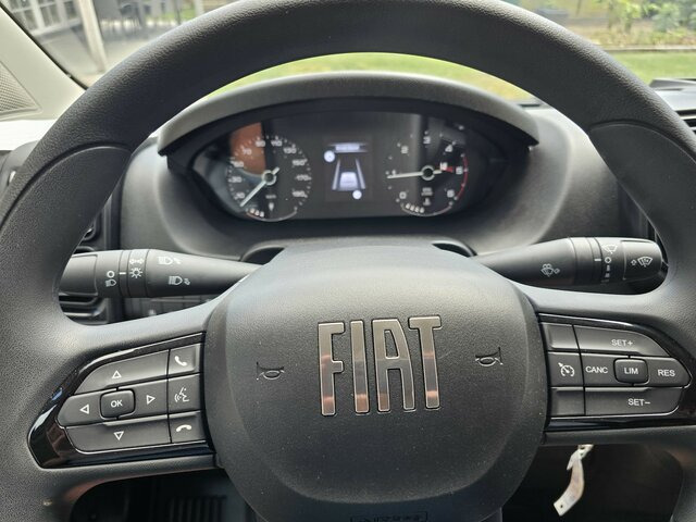 FIAT Ducato 35 MAXI 180 Pritsche Plane 4,90 Meter - Тентований фургон: фото 4 FIAT Ducato 35 MAXI 180 Pritsche Plane 4,90 Meter - Тентований фургон: фото 4
