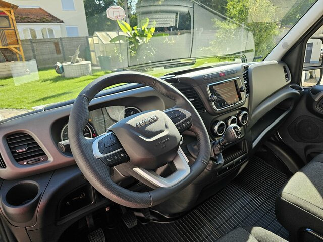IVECO Daily 35S18 3.0 Koffer Voll-LED Navigation - Фургон з закритим кузовом: фото 4 IVECO Daily 35S18 3.0 Koffer Voll-LED Navigation - Фургон з закритим кузовом: фото 4