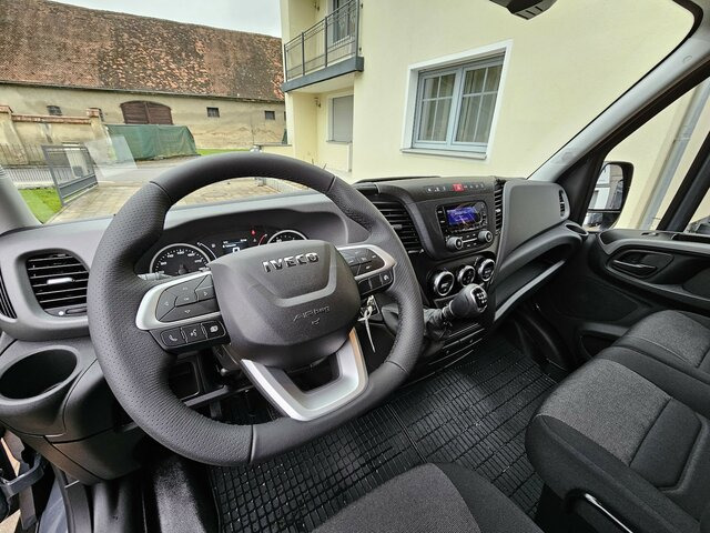 IVECO Daily 35S18H V 12m³ L2H2 3,5t AHK Klima 270° - Суцільнометалевий фургон: фото 4 IVECO Daily 35S18H V 12m³ L2H2 3,5t AHK Klima 270° - Суцільнометалевий фургон: фото 4