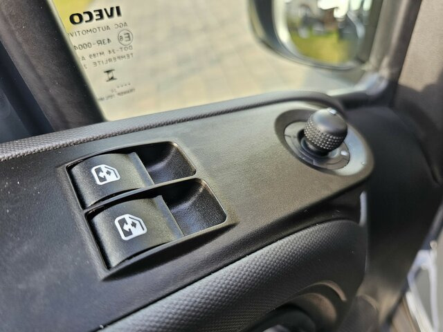 IVECO Daily 35S18HA8V DOKA Snoeks Mixto Hi-Matic 16m³ - Суцільнометалевий фургон, Вантажопасажирський фургон: фото 2 IVECO Daily 35S18HA8V DOKA Snoeks Mixto Hi-Matic 16m³ - Суцільнометалевий фургон, Вантажопасажирський фургон: фото 2