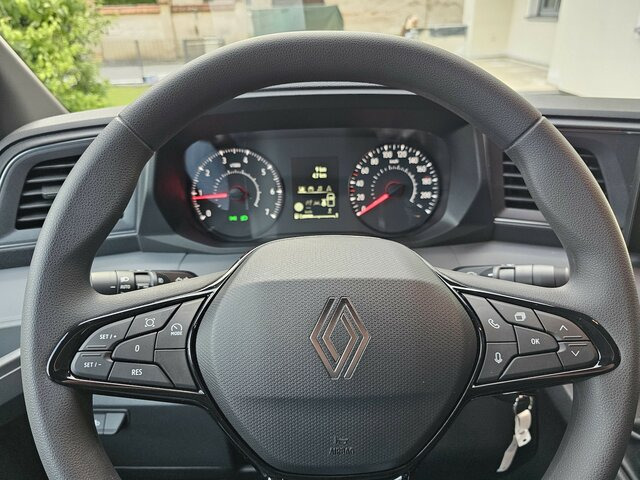 RENAULT Master L2H2 170 Neues Modell 10'' Navi Kamera - Суцільнометалевий фургон: фото 4 RENAULT Master L2H2 170 Neues Modell 10'' Navi Kamera - Суцільнометалевий фургон: фото 4
