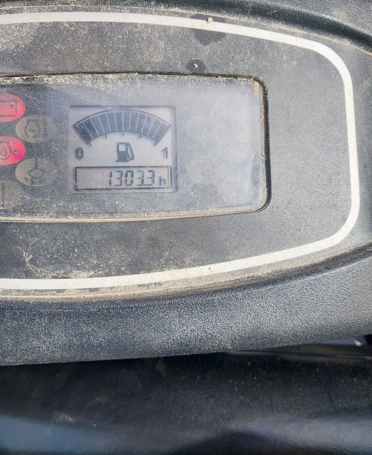 JCB - Міні-екскаватор: фото 4 JCB - Міні-екскаватор: фото 4