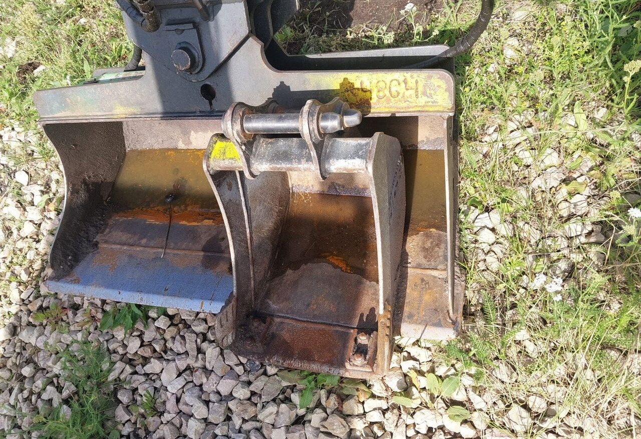 JCB - Міні-екскаватор: фото 3 JCB - Міні-екскаватор: фото 3