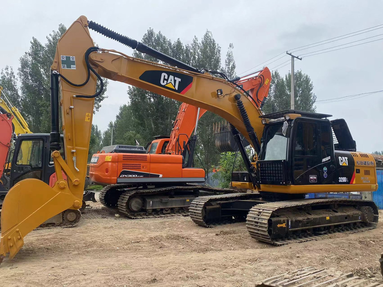 CAT 320DL Excavator - Гусеничний екскаватор: фото 1 CAT 320DL Excavator - Гусеничний екскаватор: фото 1