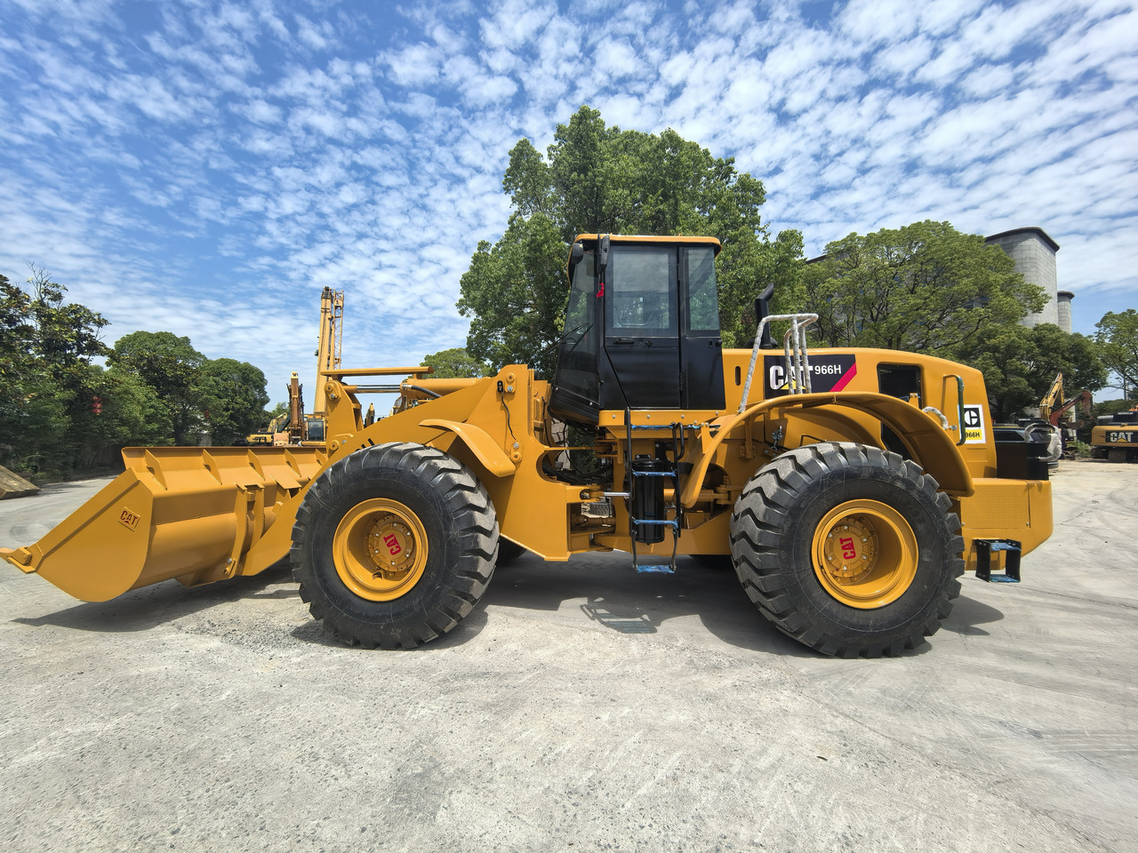 CAT 966H Loader - Колісний навантажувач: фото 1 CAT 966H Loader - Колісний навантажувач: фото 1