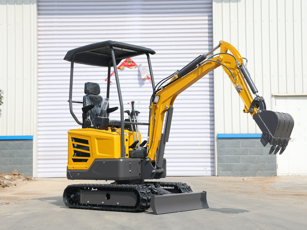 CHINA Mini digger 1.5 ton excavator - Міні-екскаватор: фото 4 CHINA Mini digger 1.5 ton excavator - Міні-екскаватор: фото 4