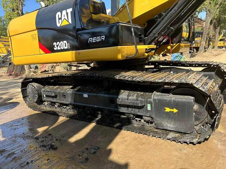 Cheap used excavators machine cat 320d2 for sale caterpillar machinery used excavator caterpillar - Гусеничний екскаватор: фото 5 Cheap used excavators machine cat 320d2 for sale caterpillar machinery used excavator caterpillar - Гусеничний екскаватор: фото 5