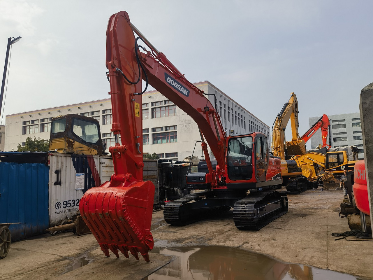 DOOSAN Doosan DX225LC Crawler excavator - Гусеничний екскаватор: фото 1 DOOSAN Doosan DX225LC Crawler excavator - Гусеничний екскаватор: фото 1