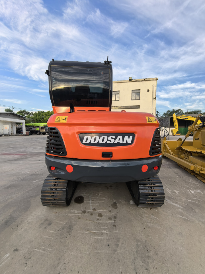 Doosan Dx60 Crawler Excavator - Гусеничний екскаватор: фото 3 Doosan Dx60 Crawler Excavator - Гусеничний екскаватор: фото 3