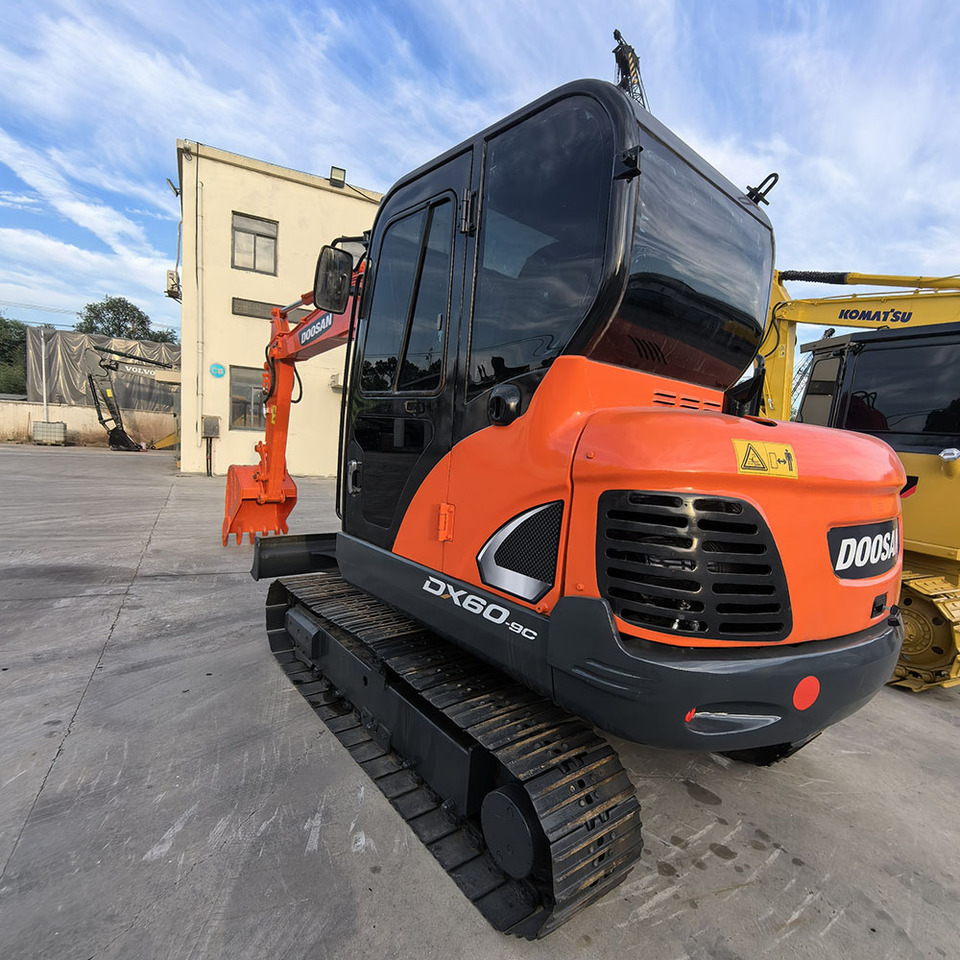 Doosan Dx60 Crawler Excavator - Гусеничний екскаватор: фото 2 Doosan Dx60 Crawler Excavator - Гусеничний екскаватор: фото 2