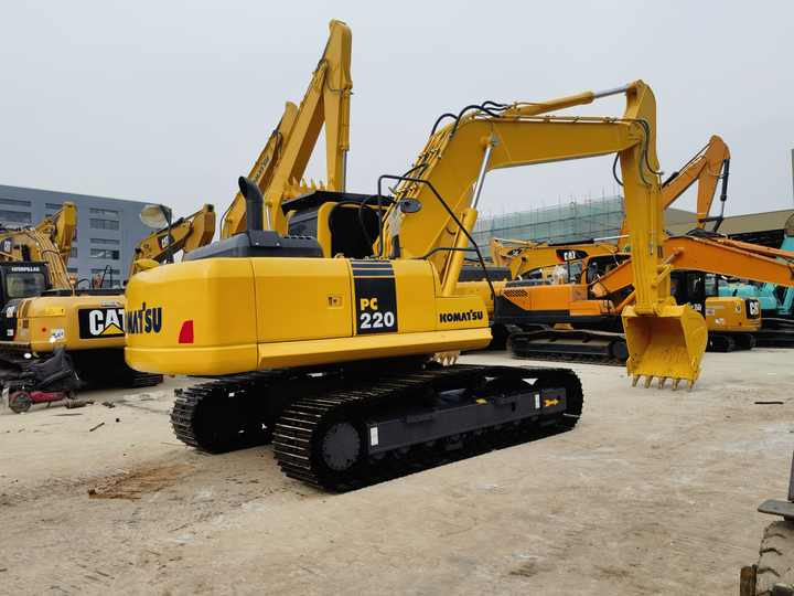 Good Condition Komatsu PC220-8 Original Japan Cheap Used Excavators used excavator machines - Гусеничний екскаватор: фото 2 Good Condition Komatsu PC220-8 Original Japan Cheap Used Excavators used excavator machines - Гусеничний екскаватор: фото 2