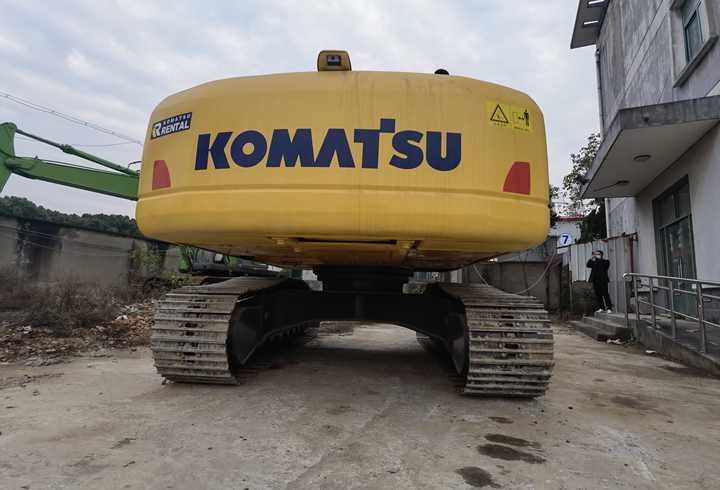 Good Condition second hand Komatsu PC220-8 Original Japan Cheap Used Excavators for sale in shanghai - Гусеничний екскаватор: фото 2 Good Condition second hand Komatsu PC220-8 Original Japan Cheap Used Excavators for sale in shanghai - Гусеничний екскаватор: фото 2