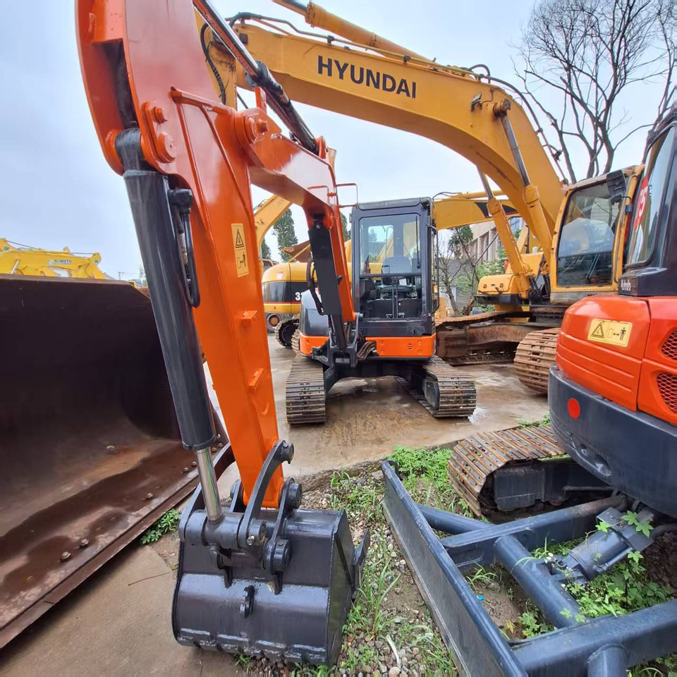 Hitachi ZX50 Excavator - Гусеничний екскаватор: фото 1 Hitachi ZX50 Excavator - Гусеничний екскаватор: фото 1
