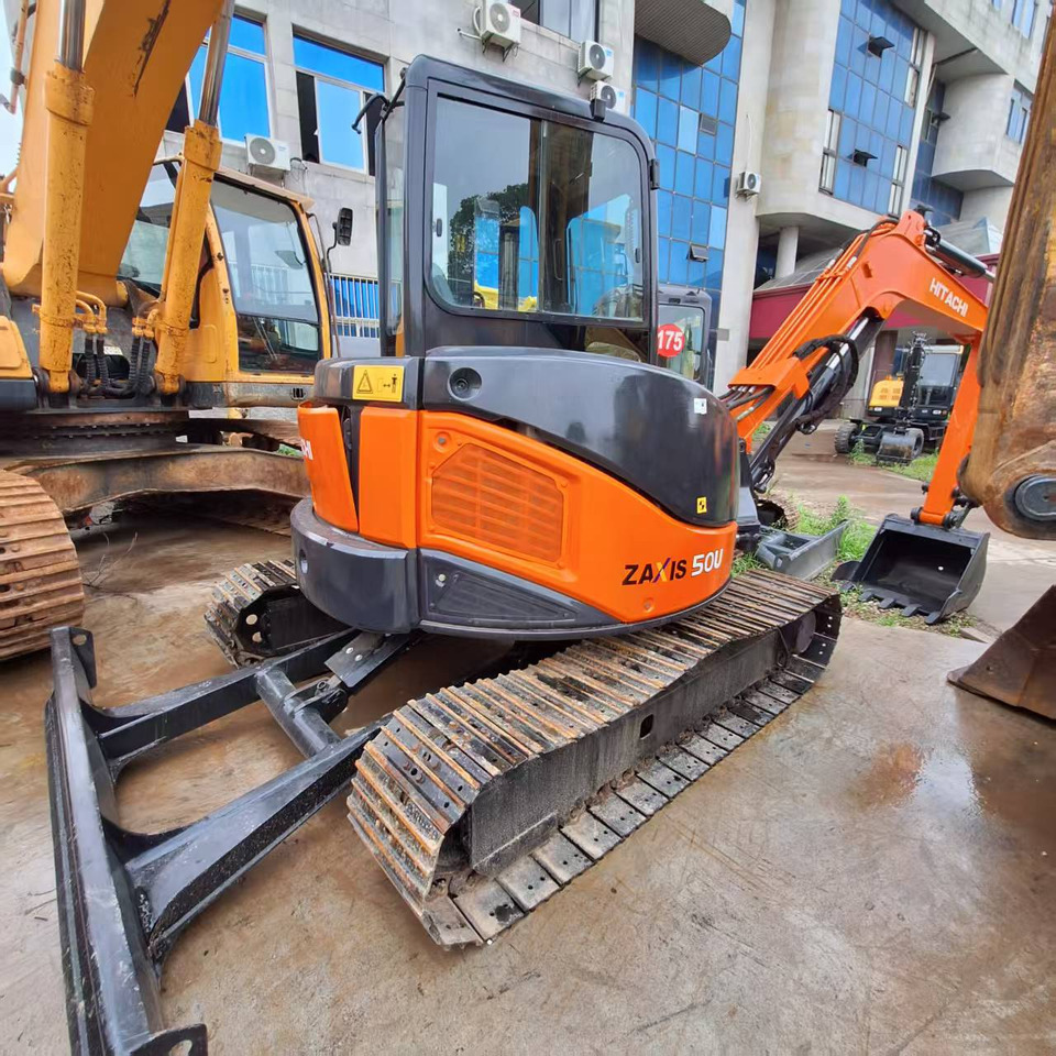 Hitachi ZX50U Excavator - Гусеничний екскаватор: фото 5 Hitachi ZX50U Excavator - Гусеничний екскаватор: фото 5