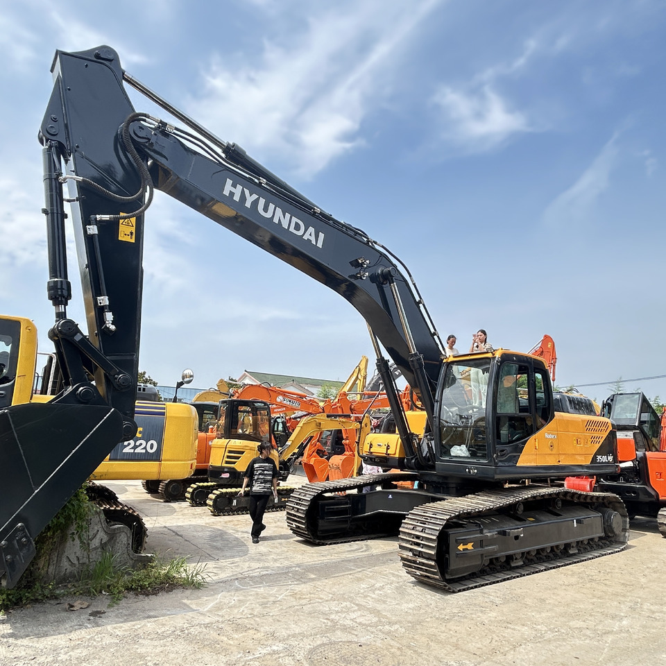 Hyundai 350LVS excavator - Колісний екскаватор: фото 3 Hyundai 350LVS excavator - Колісний екскаватор: фото 3