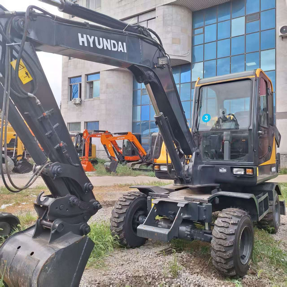 Hyundai HW60 excavator - Колісний екскаватор: фото 1 Hyundai HW60 excavator - Колісний екскаватор: фото 1
