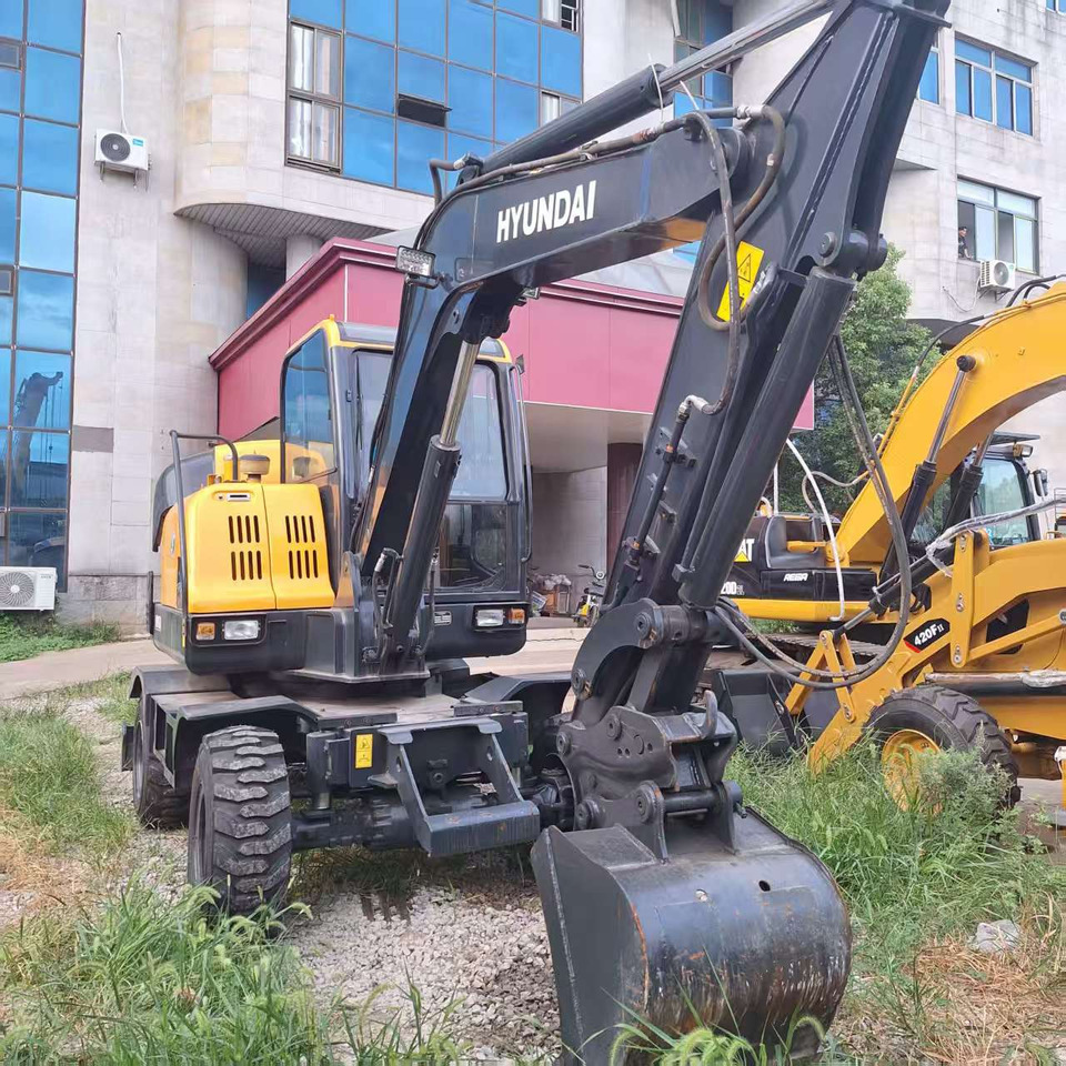 Hyundai HW60 excavator - Колісний екскаватор: фото 1 Hyundai HW60 excavator - Колісний екскаватор: фото 1