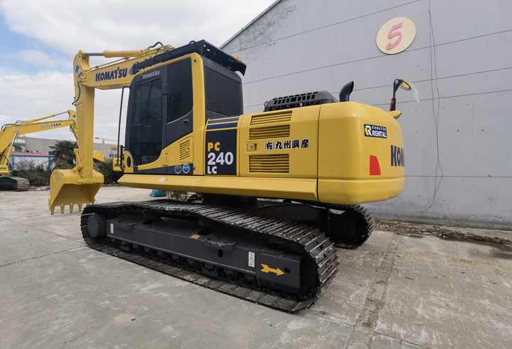 Japan Made Komatsu Second hand PC240LC-8 Excavator Used Construction Machine Komatsu Digger For Sale - Гусеничний екскаватор: фото 2 Japan Made Komatsu Second hand PC240LC-8 Excavator Used Construction Machine Komatsu Digger For Sale - Гусеничний екскаватор: фото 2
