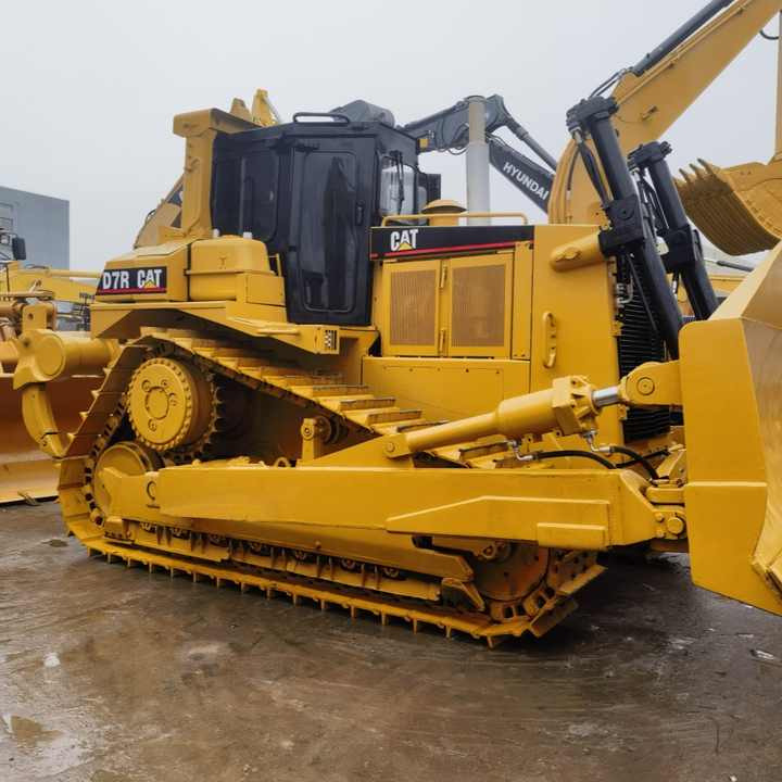 Japan Original used CAT D7R dozer used cat bulldozer with good condition and high performance in stock - Бульдозер: фото 3 Japan Original used CAT D7R dozer used cat bulldozer with good condition and high performance in stock - Бульдозер: фото 3