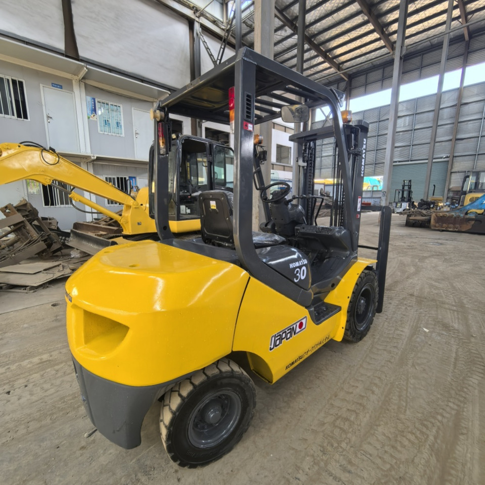 Komatsu FD30 Forklift - Дизельний навантажувач: фото 5 Komatsu FD30 Forklift - Дизельний навантажувач: фото 5