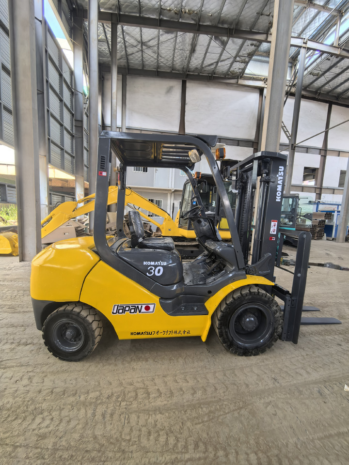 Komatsu FD30 Forklift - Дизельний навантажувач: фото 3 Komatsu FD30 Forklift - Дизельний навантажувач: фото 3