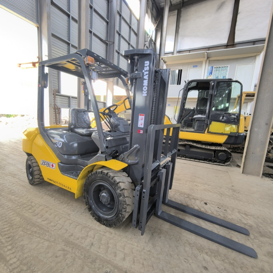 Komatsu FD30 Forklift - Дизельний навантажувач: фото 3 Komatsu FD30 Forklift - Дизельний навантажувач: фото 3