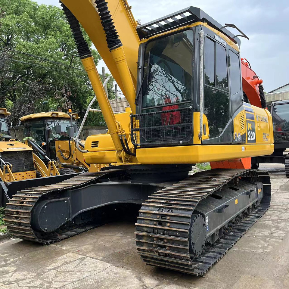 Komatsu PC 220-8 Excavator - Гусеничний екскаватор: фото 1 Komatsu PC 220-8 Excavator - Гусеничний екскаватор: фото 1