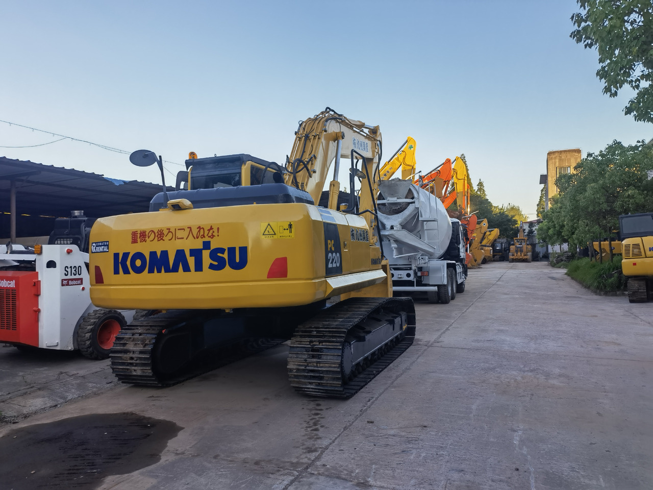 Komatsu PC 220-8 Excavator - Гусеничний екскаватор: фото 2 Komatsu PC 220-8 Excavator - Гусеничний екскаватор: фото 2