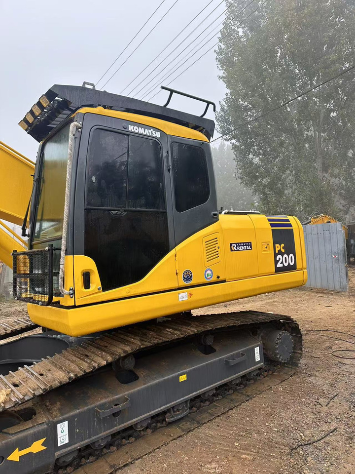 Komatsu PC200-7 excavator - Гусеничний екскаватор: фото 1 Komatsu PC200-7 excavator - Гусеничний екскаватор: фото 1