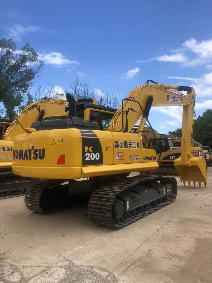 Komatsu PC200-8 Excavator - Гусеничний екскаватор: фото 1 Komatsu PC200-8 Excavator - Гусеничний екскаватор: фото 1