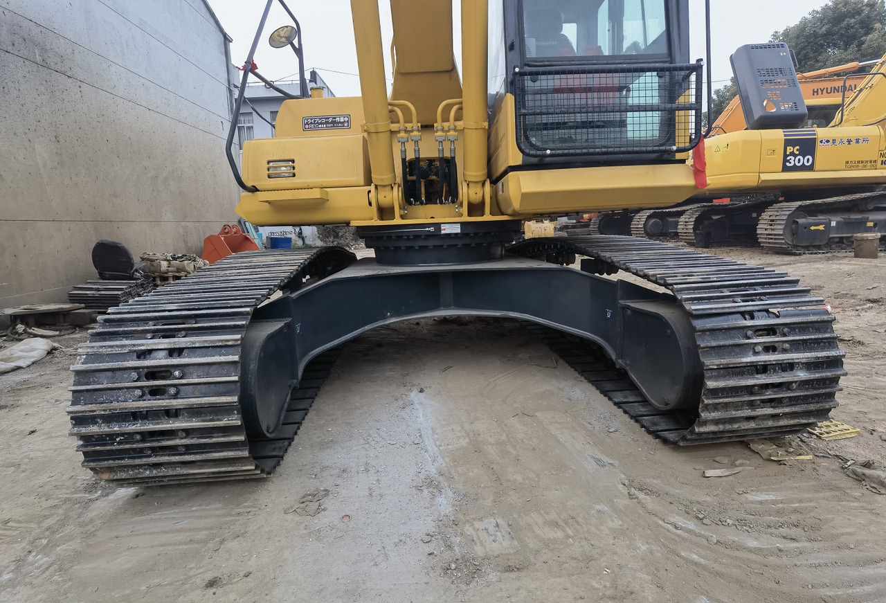 Komatsu PC200-8 Excavator - Гусеничний екскаватор: фото 4 Komatsu PC200-8 Excavator - Гусеничний екскаватор: фото 4
