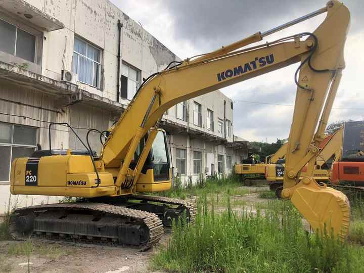 Komatsu PC220-7 - Гусеничний екскаватор: фото 4 Komatsu PC220-7 - Гусеничний екскаватор: фото 4