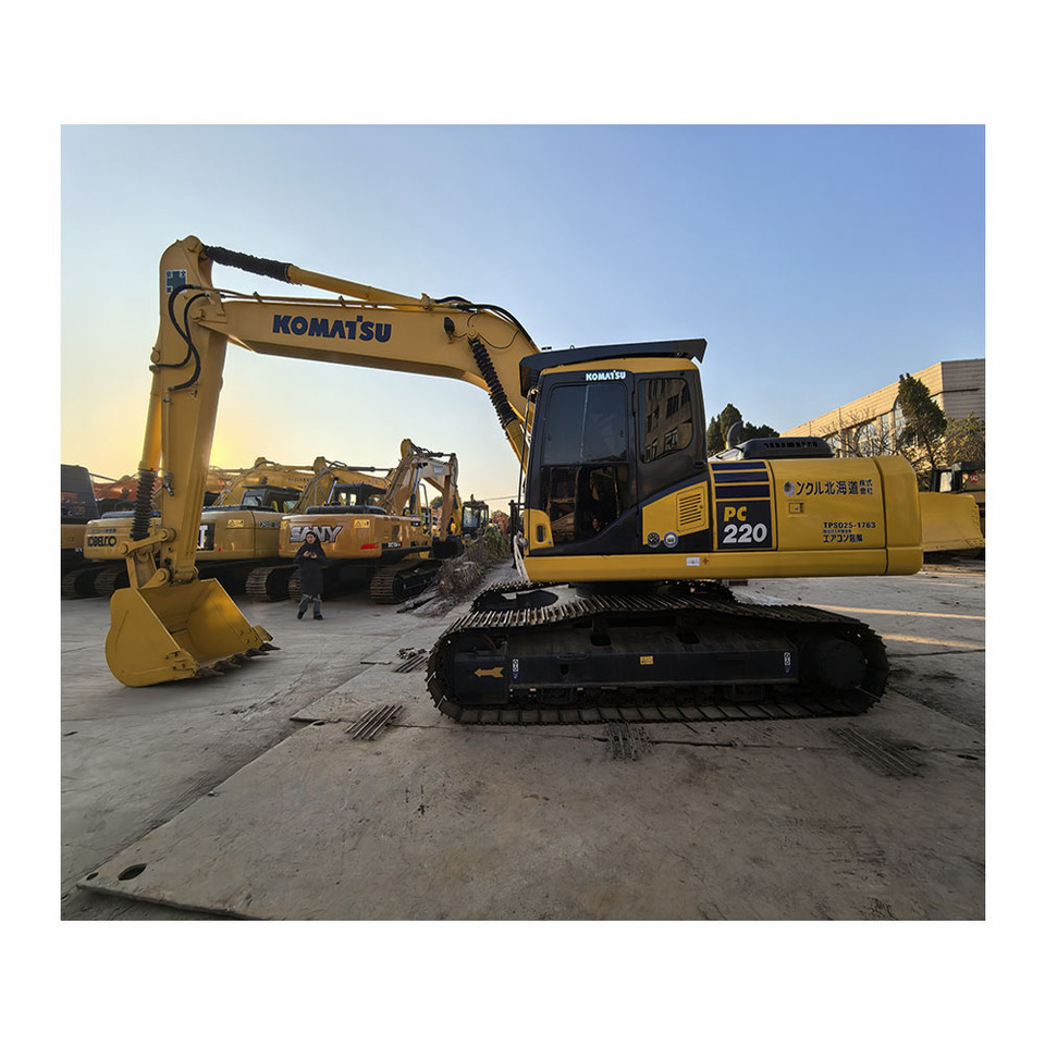 Komatsu PC220-7 - Гусеничний екскаватор: фото 5 Komatsu PC220-7 - Гусеничний екскаватор: фото 5