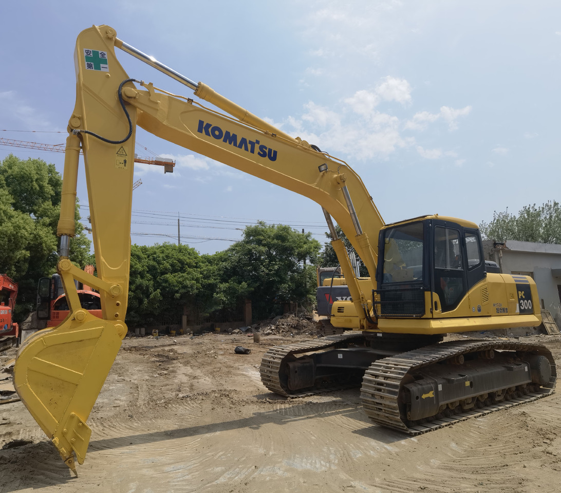 Komatsu PC300-7 Excavator - Гусеничний екскаватор: фото 1 Komatsu PC300-7 Excavator - Гусеничний екскаватор: фото 1
