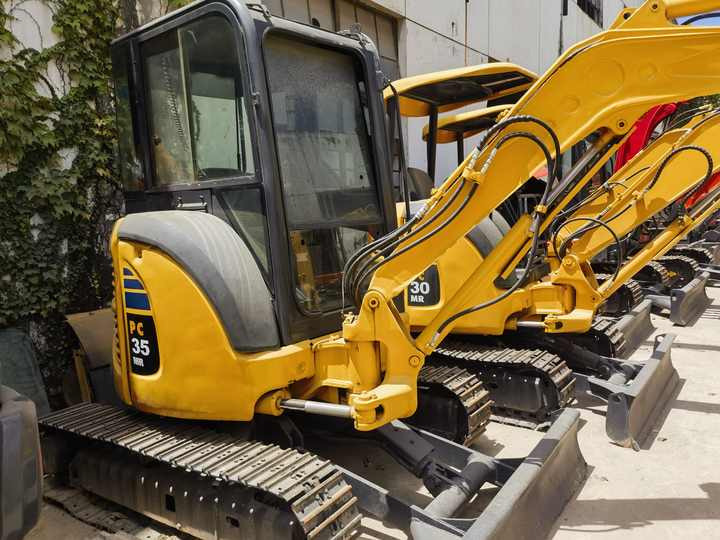 Komatsu PC35MR-3 excavator - Гусеничний екскаватор: фото 2 Komatsu PC35MR-3 excavator - Гусеничний екскаватор: фото 2