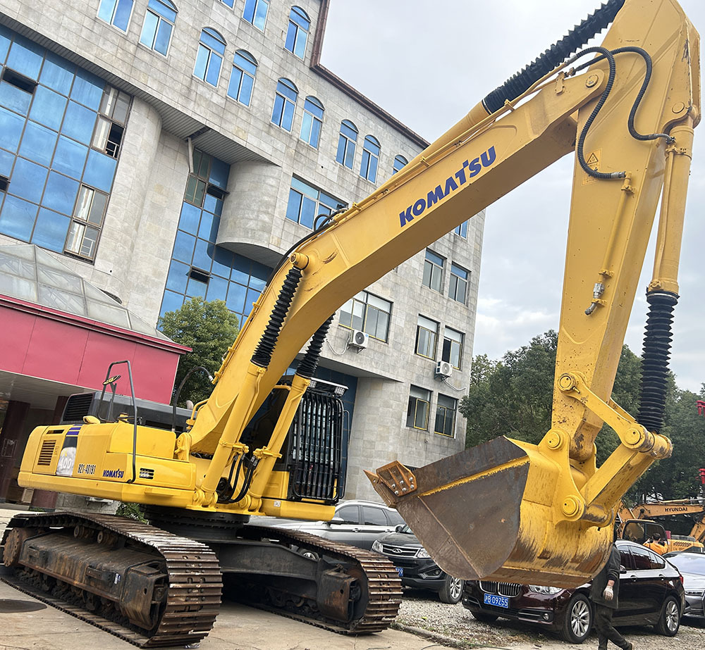 Komatsu PC400-8 excavator - Гусеничний екскаватор: фото 4 Komatsu PC400-8 excavator - Гусеничний екскаватор: фото 4